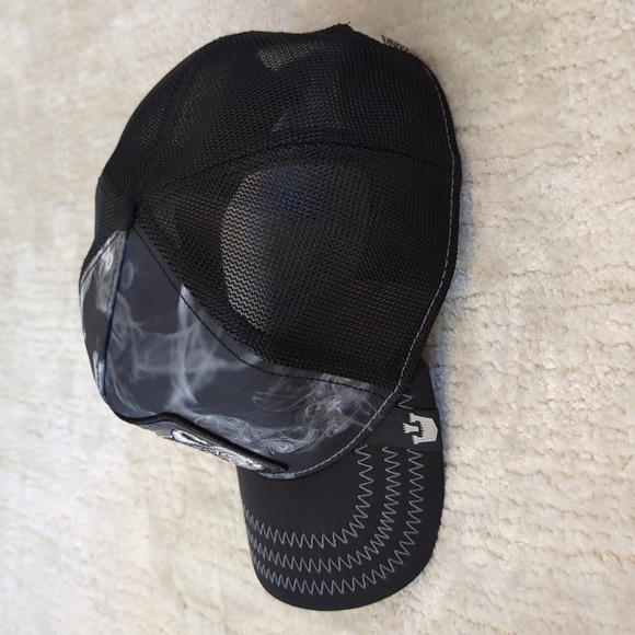 Goorin Bros Hellcat Animal Farm Snapback Trucker Hat - Picture 3 of 6